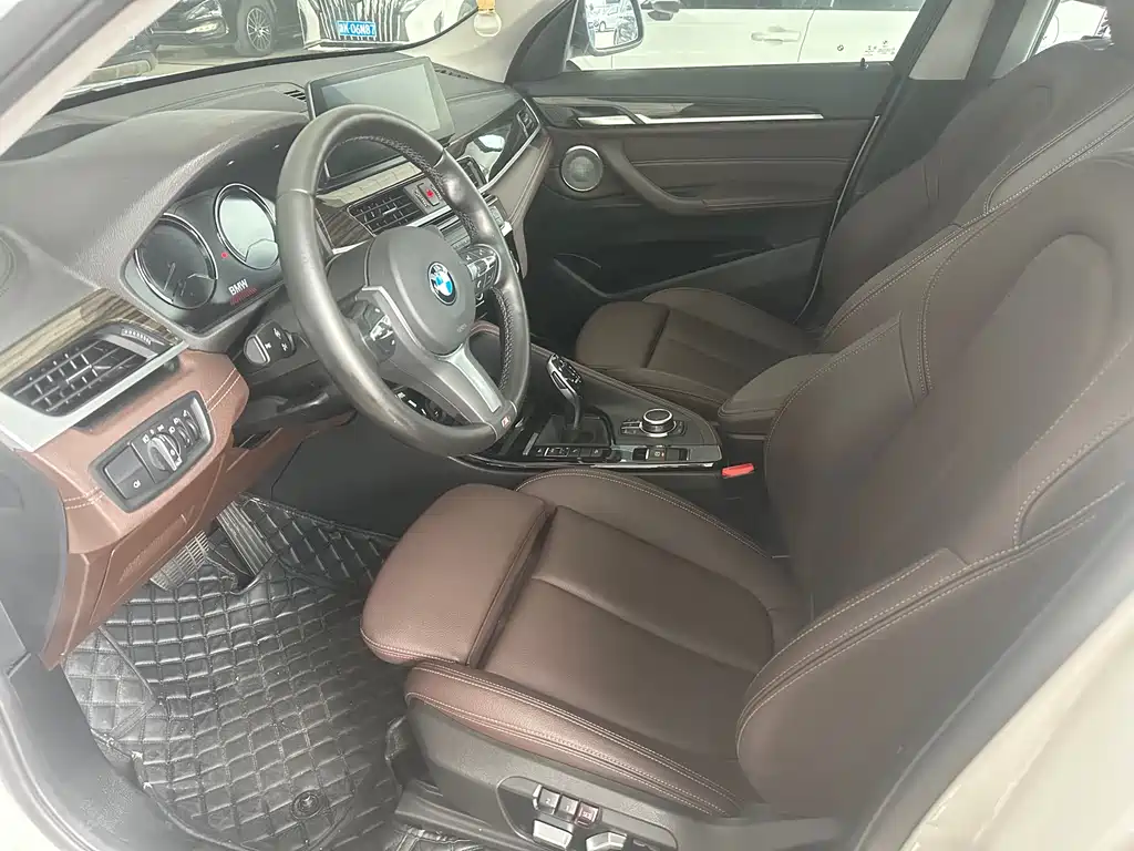 BMW X1 2021 — фото 9