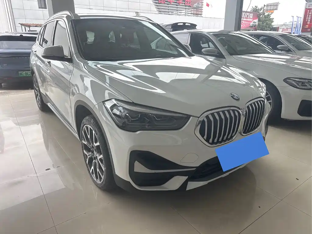 BMW X1 2021 — фото 3