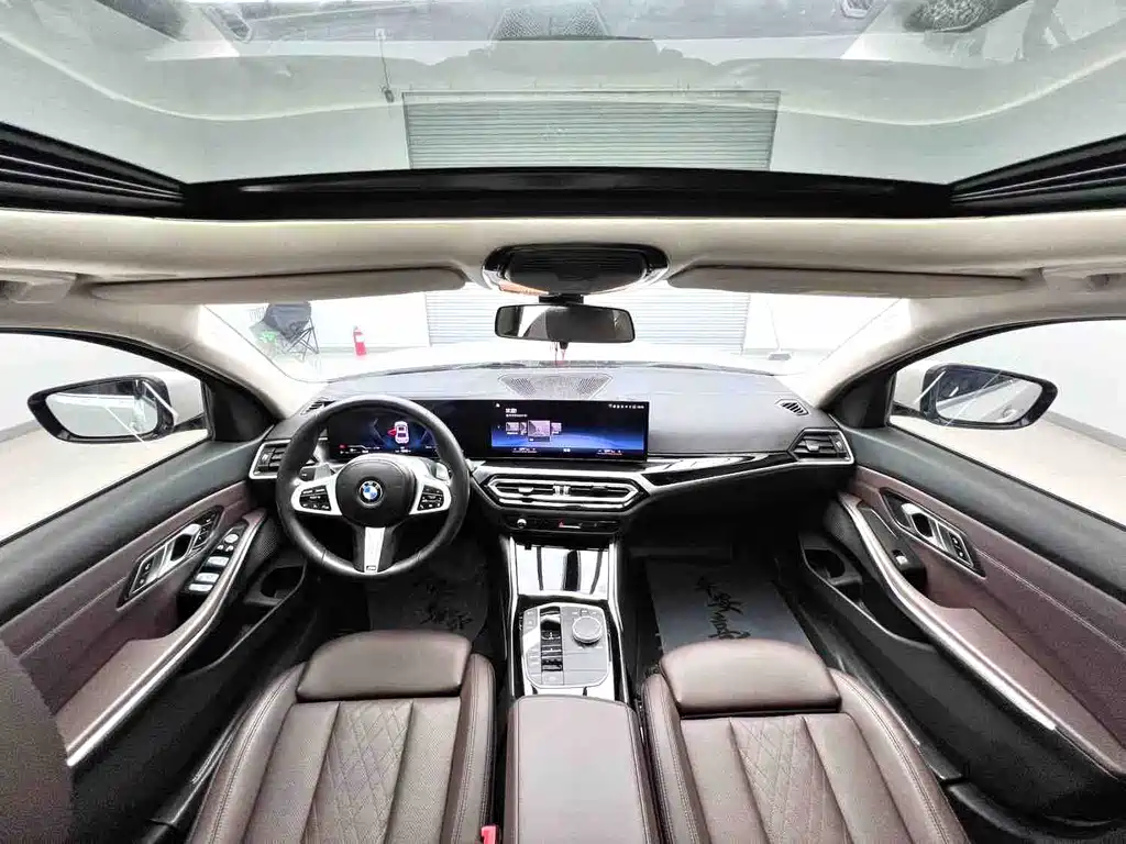BMW 3 Series 2023 — фото 10