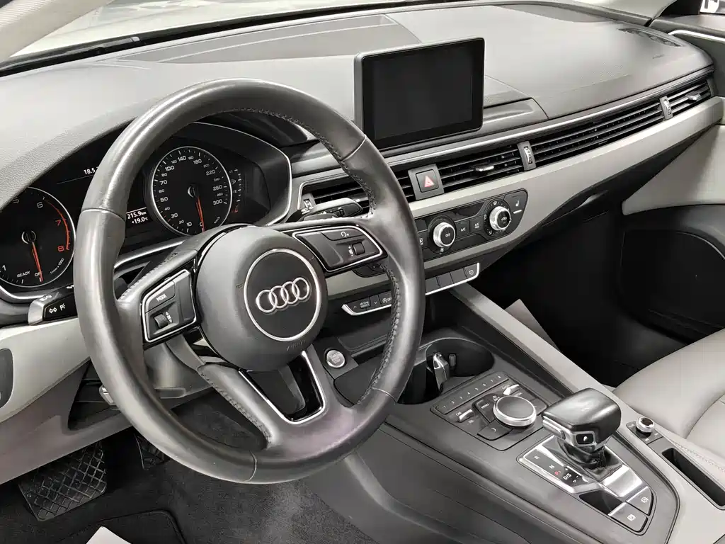 Audi A4L 2017 — фото 9
