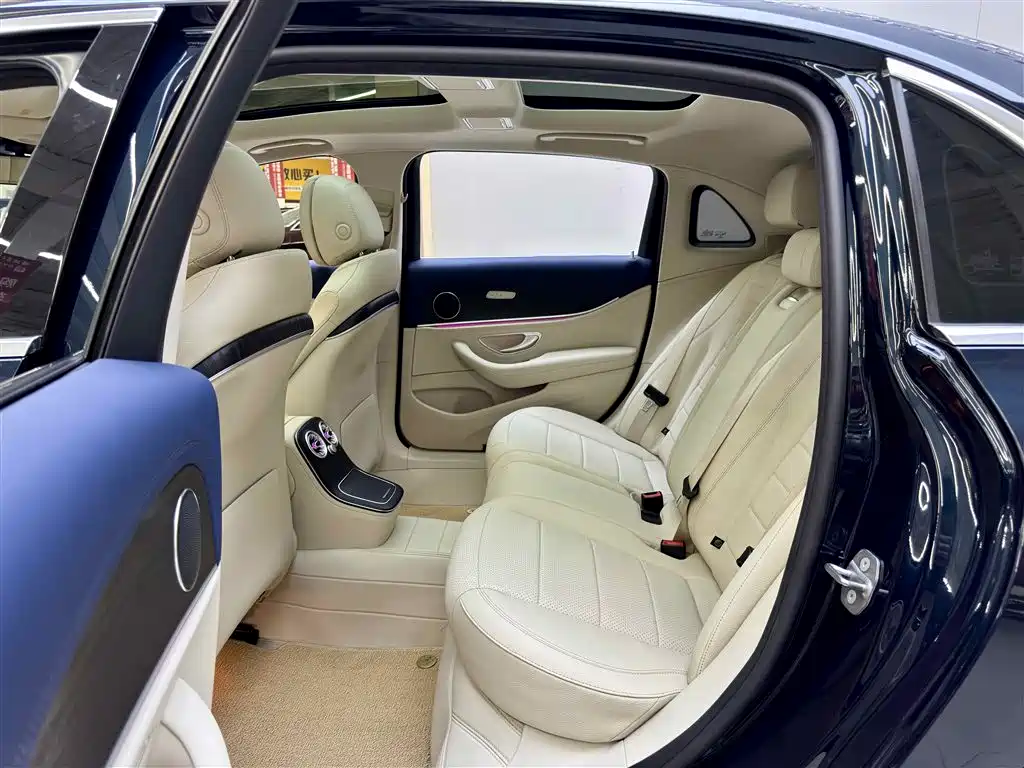Mercedes-Benz E-Class 2023
