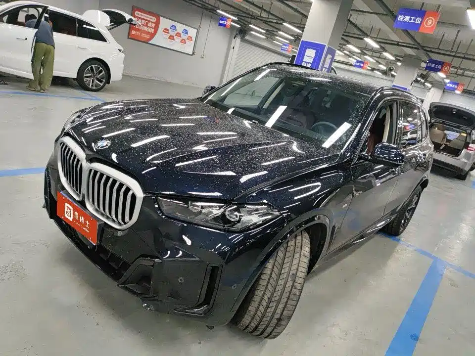 BMW X5 2025 — фото 1