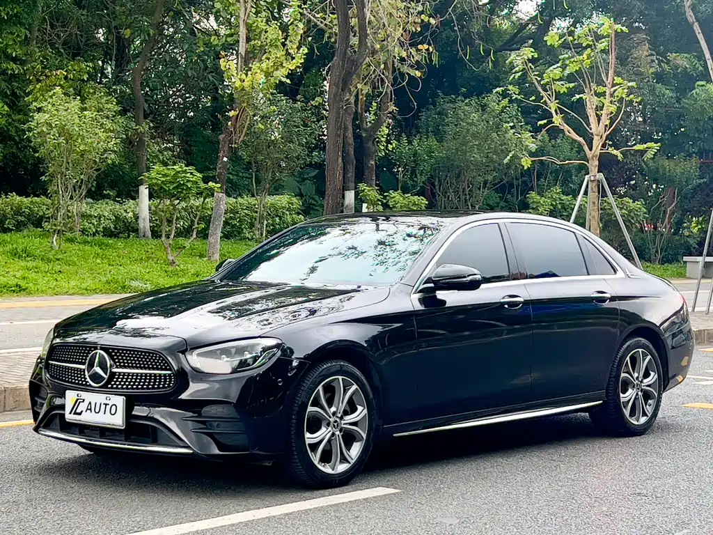 Mercedes-Benz E-Class 2022 — фото 1