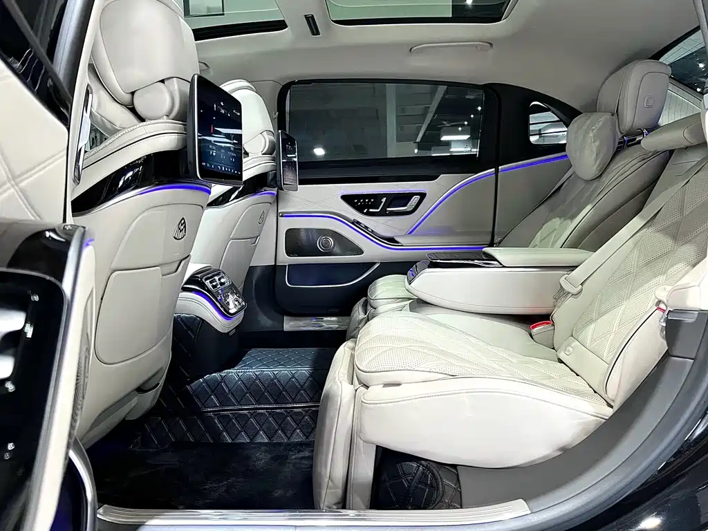 Mercedes-Benz Maybach S-Class 2023 — фото 18