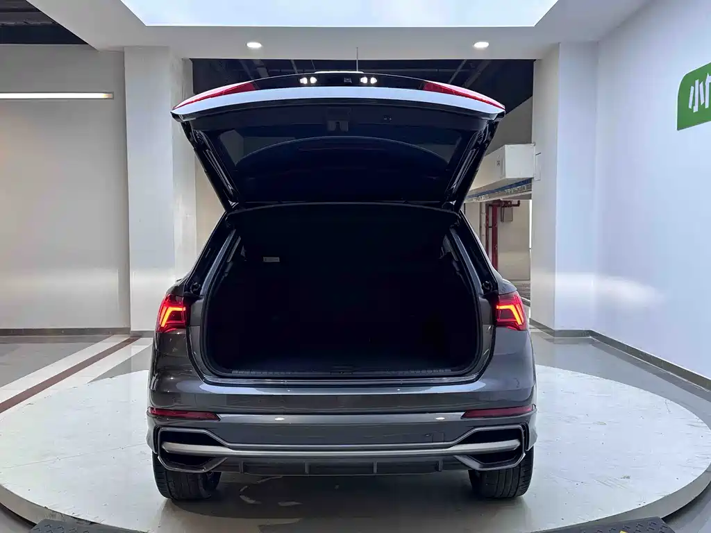 Audi Q3 2023 — фото 18