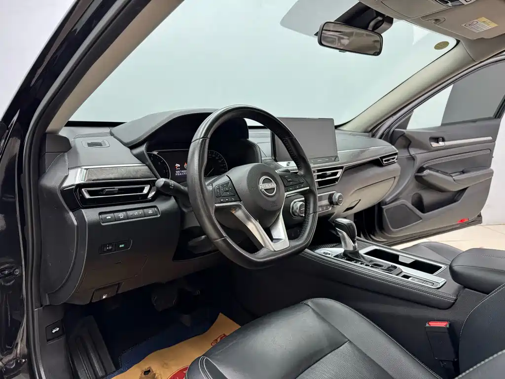Nissan Teana 2023