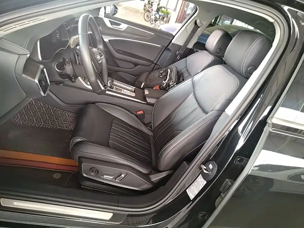 Audi A6L 2023 — фото 15