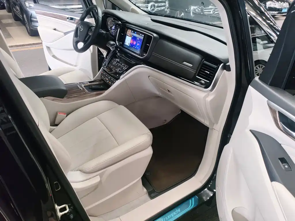 GAC Motor Trumpchi M8 2018 — фото 10