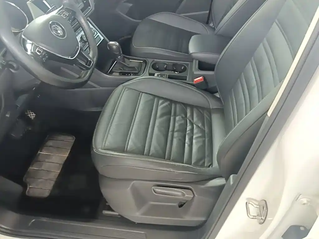 Volkswagen Touran 2017 — фото 15