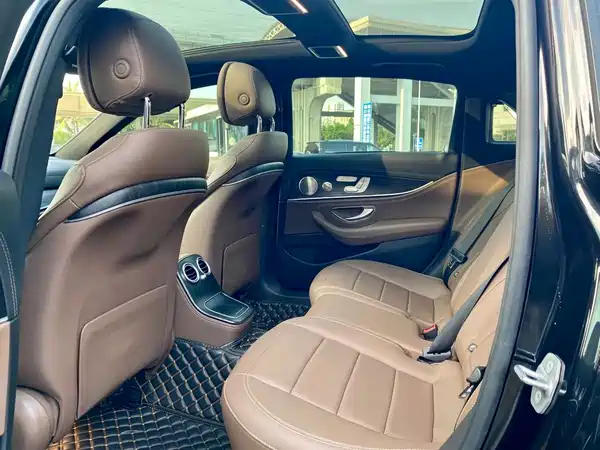 Mercedes-Benz E-Class 2023