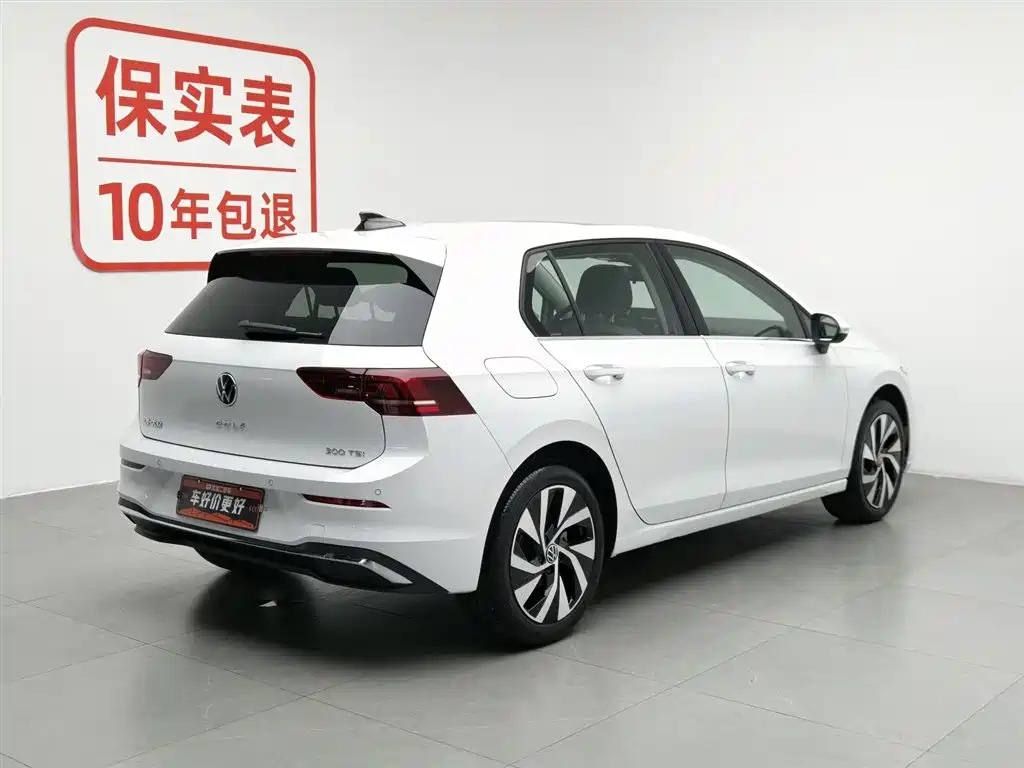 Volkswagen Golf 2025