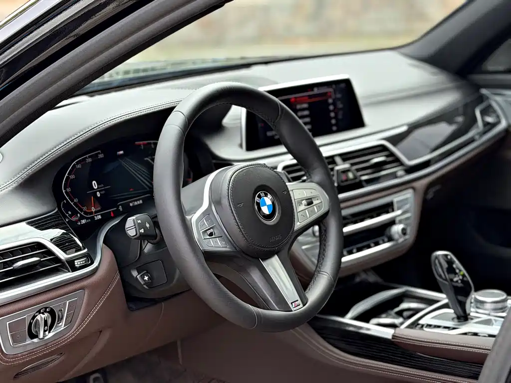 BMW 7 Series 2021 — фото 4