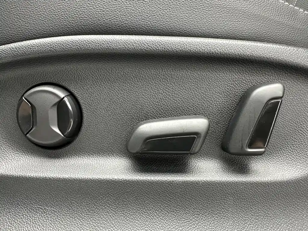 Volkswagen Tiguan L 2023 — фото 13
