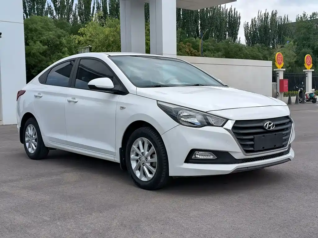 Hyundai Verna 2017 — фото 3