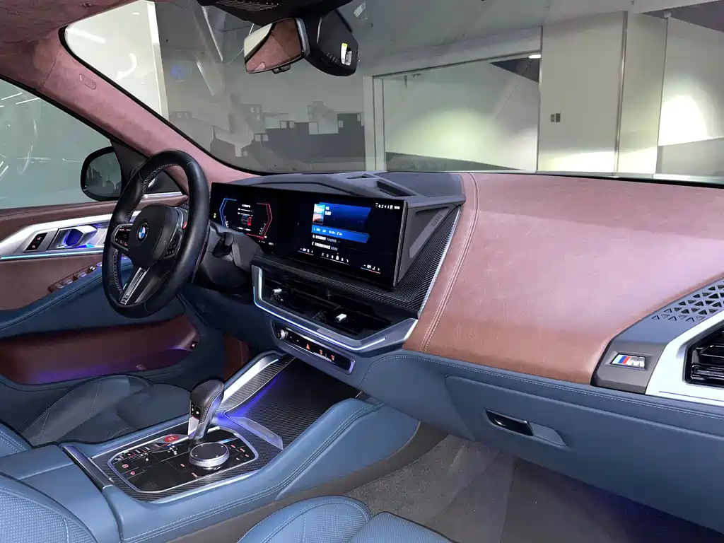 BMW XM 2024 — фото 12
