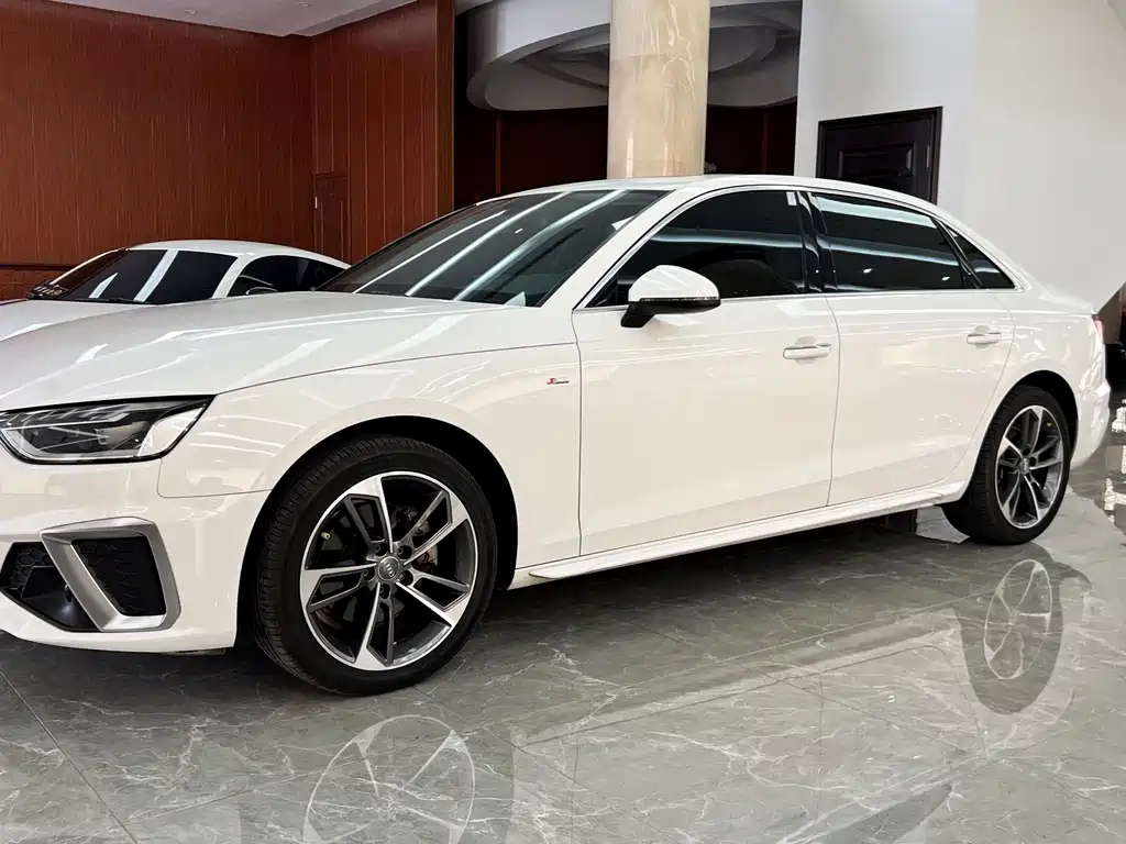 Audi A4L 2021
