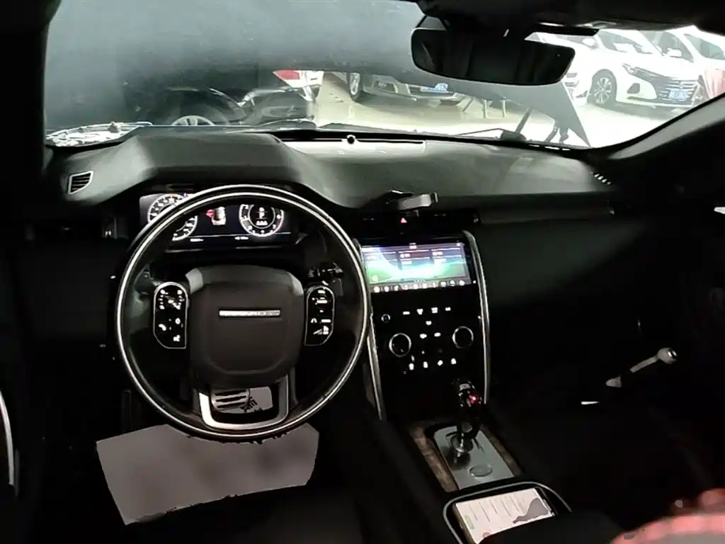 Land Rover Discovery Sport 2020 — фото 10