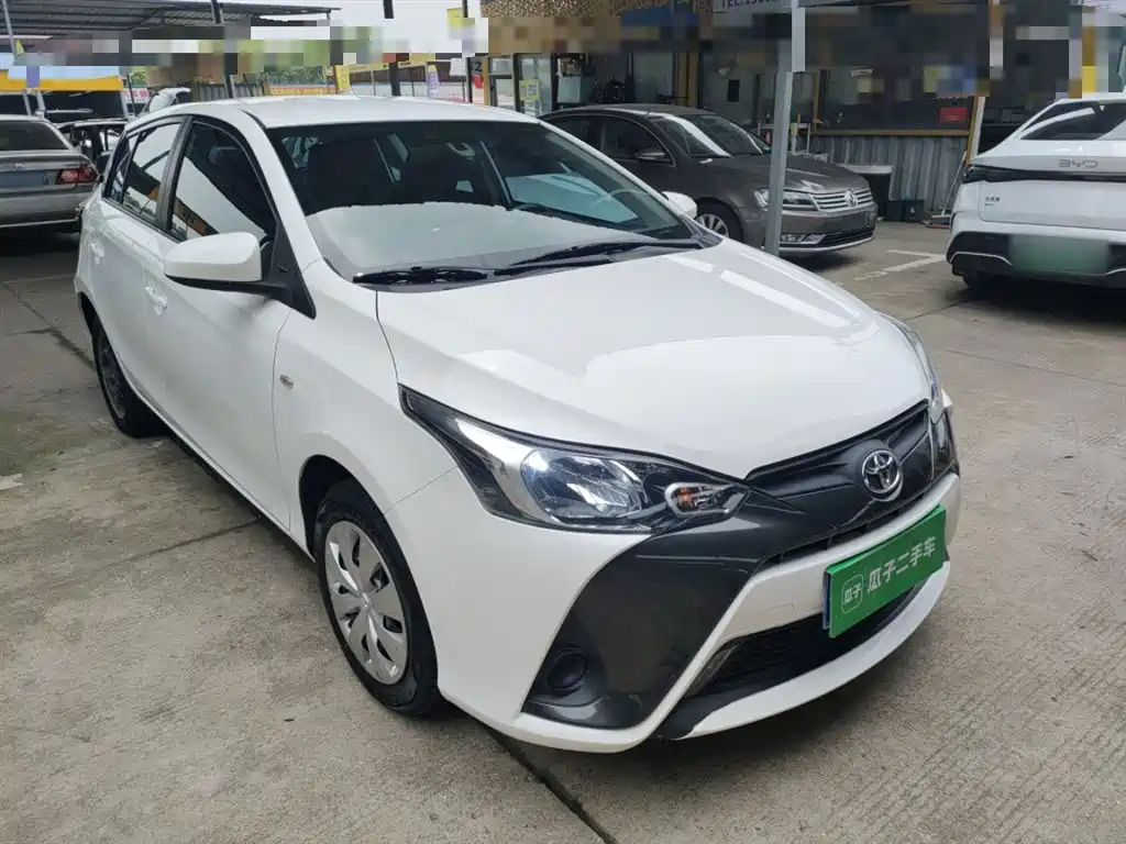 Toyota Yaris L 2019 — фото 22