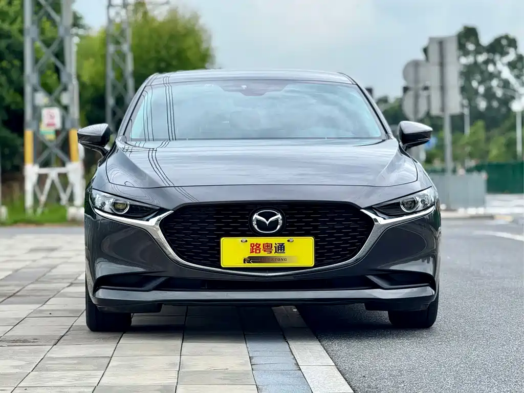 Mazda 3 Axela 2024