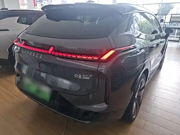 Lynk & Co 08 EM-P 2024