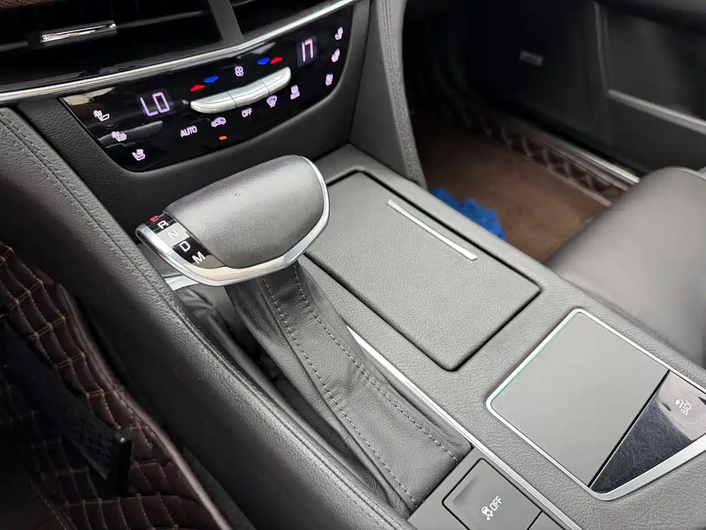 Cadillac CT6 2017 — фото 13