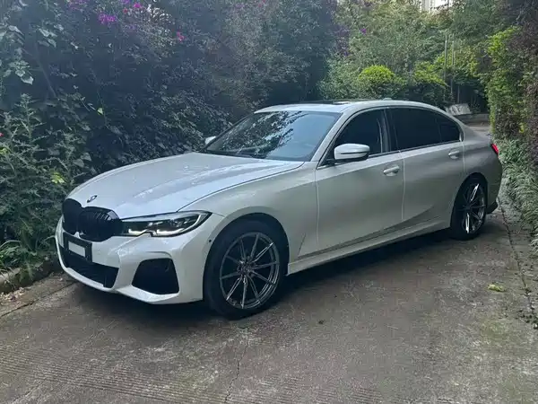 BMW 3 Series 2021