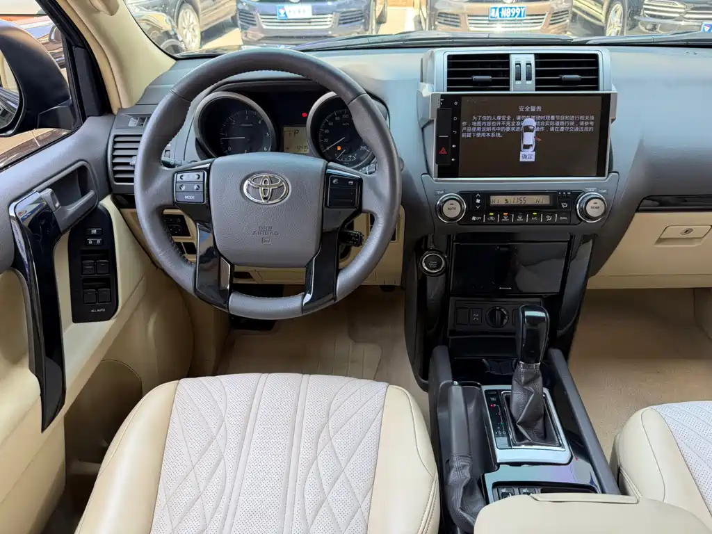 Toyota Prado 2017 — фото 8