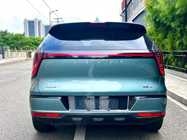 Geely Boyue L 2025
