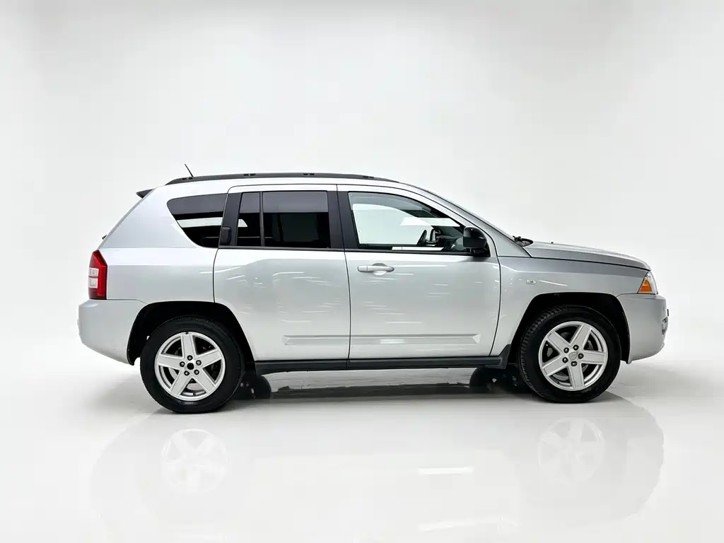Jeep Compass 2010 — фото 2