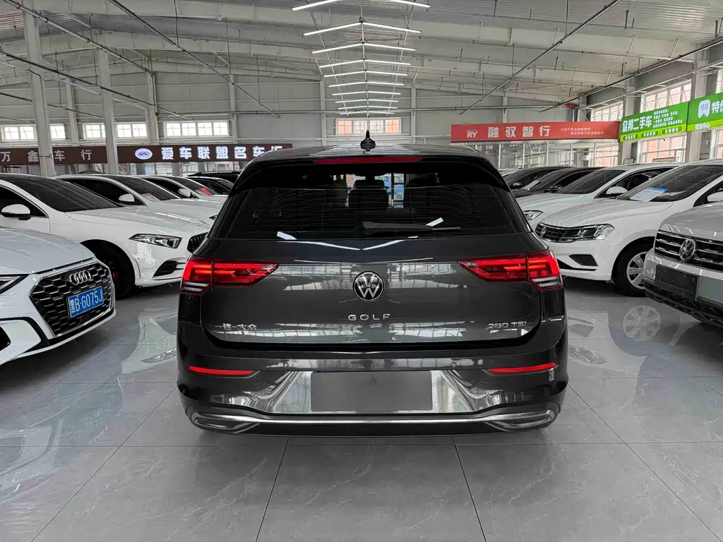 Volkswagen Golf 2022