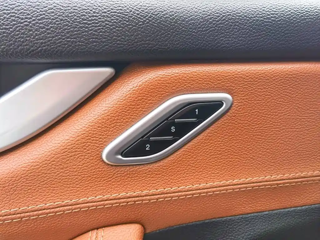 Maserati Levante 2016 — фото 30