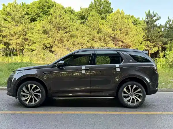 Land Rover Discovery Sport 2023