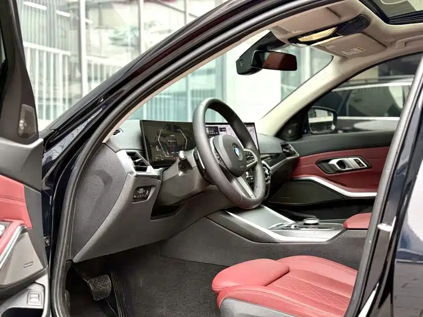 BMW 3 Series 2023 — фото 11