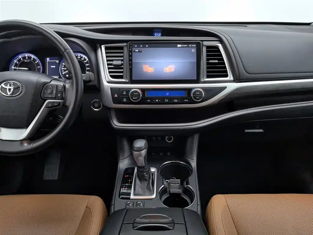 Toyota Highlander 2021 — фото 12