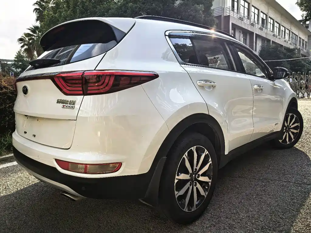 Kia KX5 2016 — фото 22