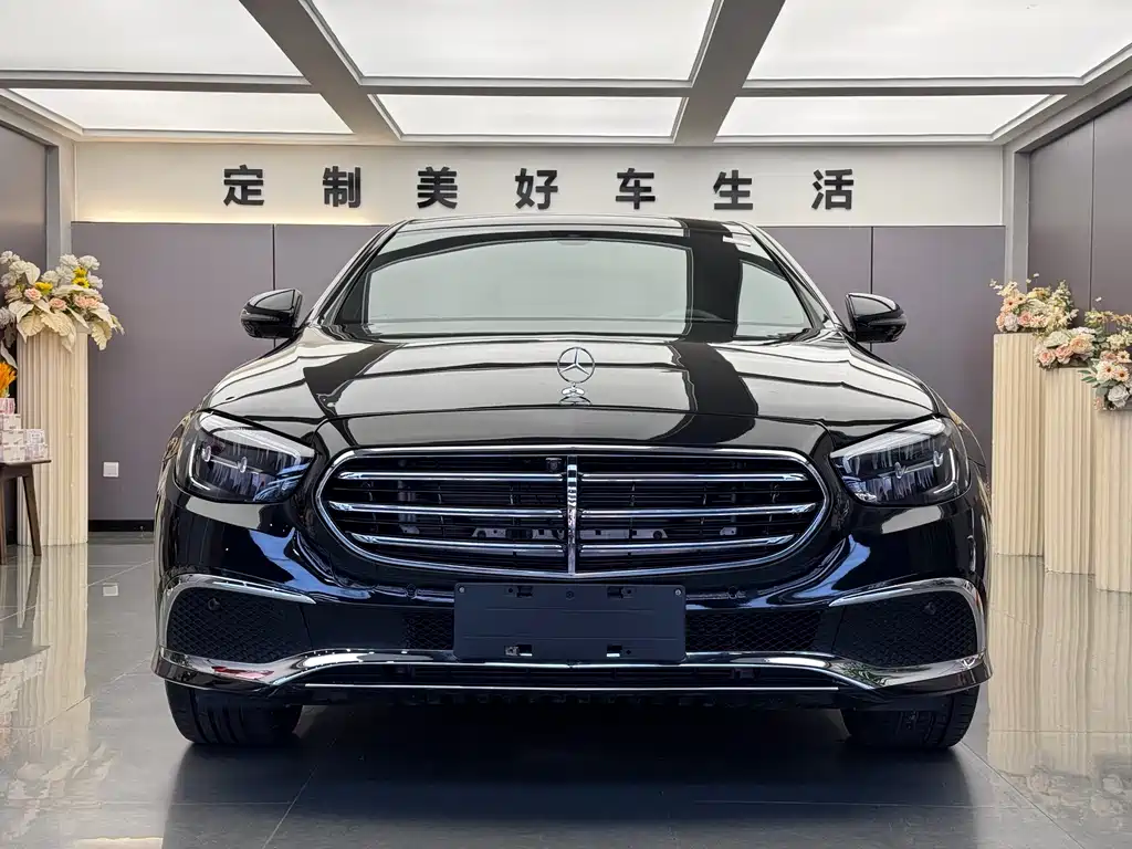 Mercedes-Benz E-Class 2022