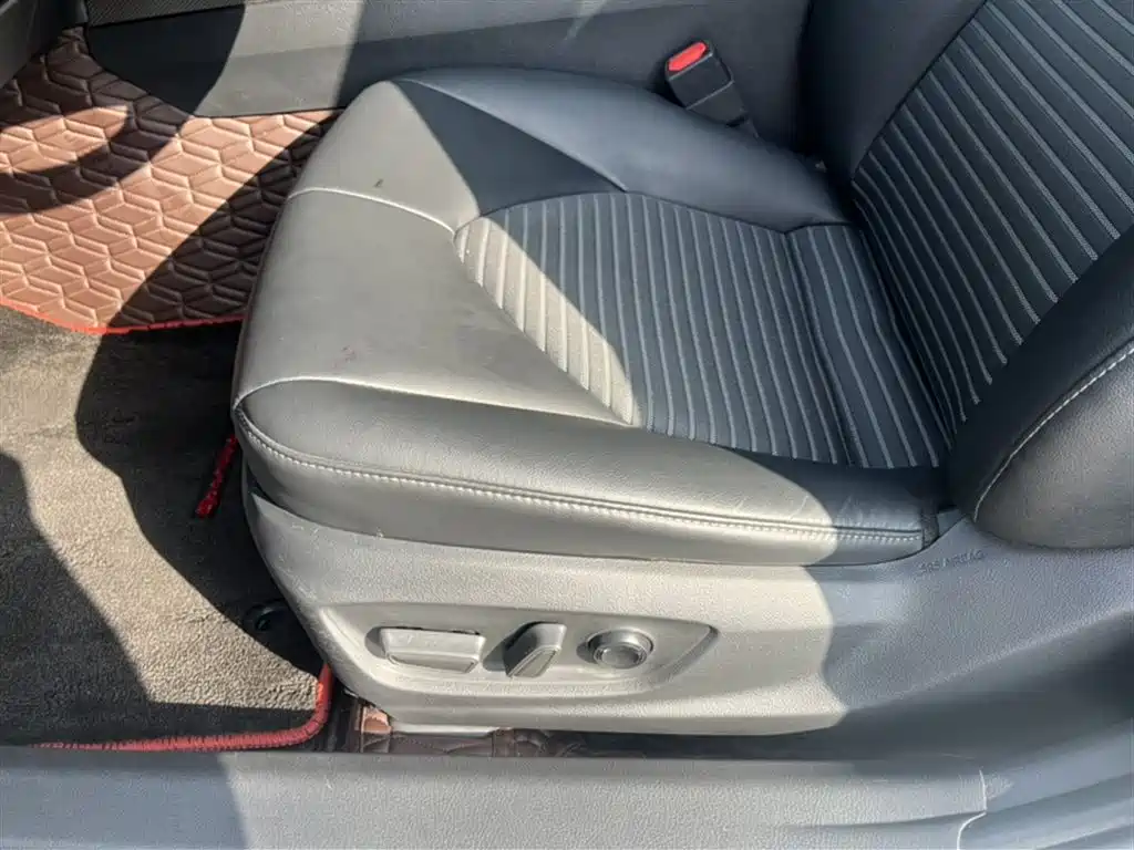 Toyota Camry 2023 — фото 22