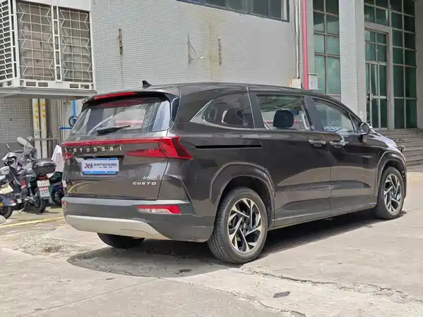 Hyundai Custin 2024