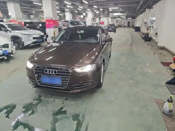 Audi A4L 2016