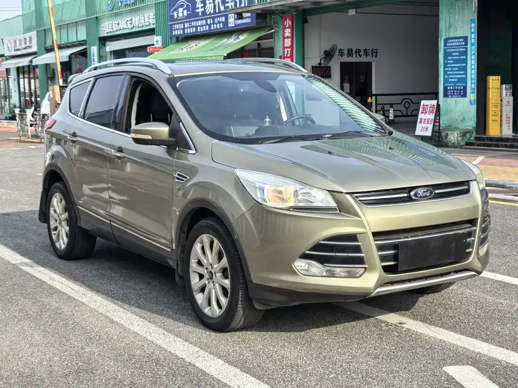Ford Kuga 2016 — фото 16