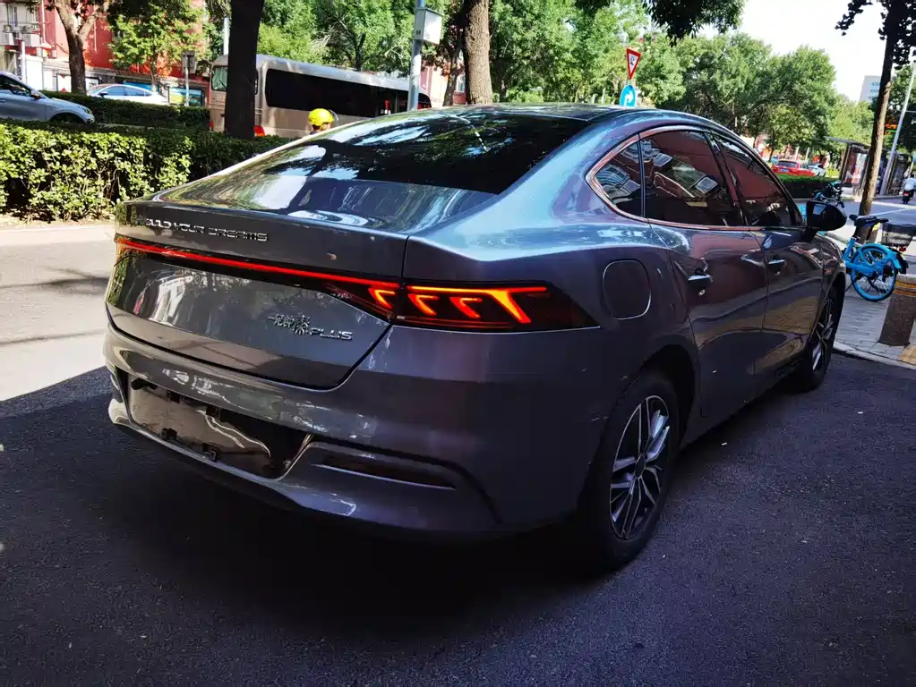 BYD Qin PLUS 2022 — фото 8