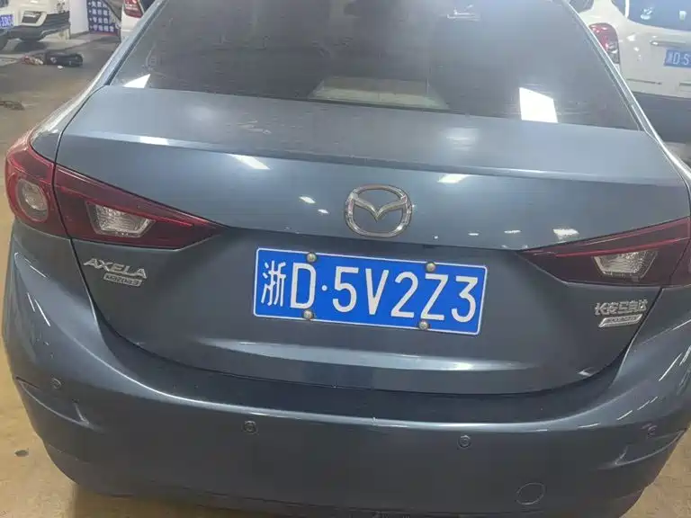 Mazda 3 Axela 2015