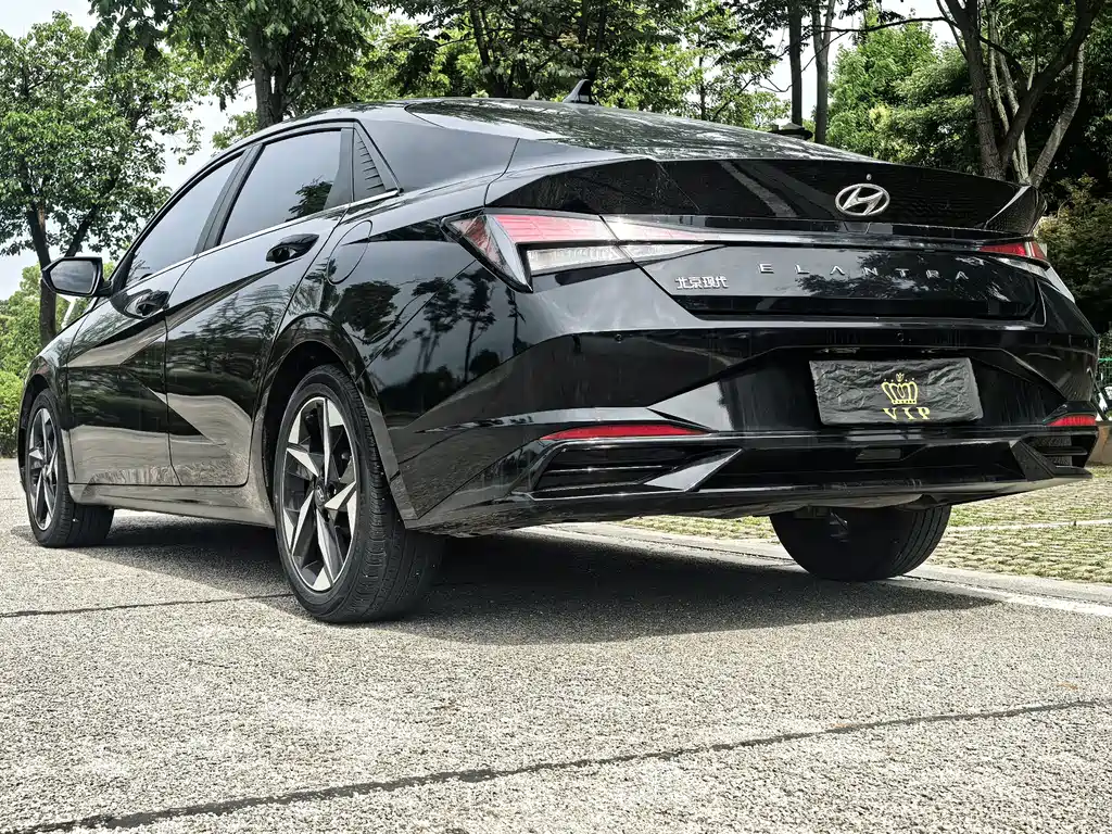 Hyundai Elantra 2022