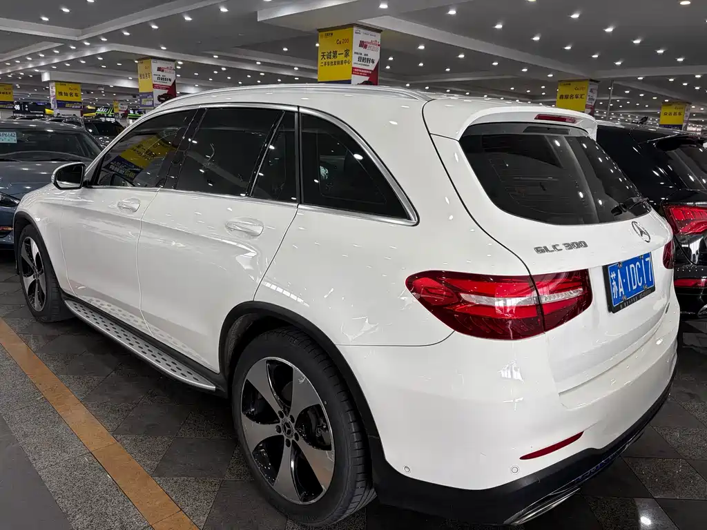 Mercedes-Benz GLC 2018 — фото 7