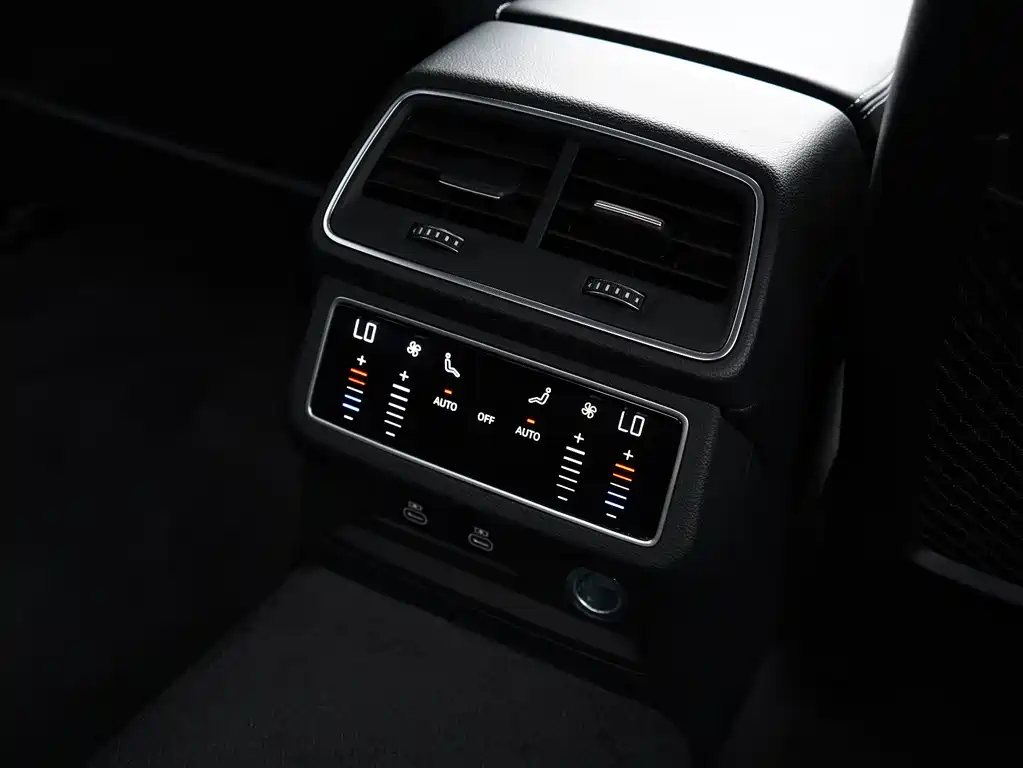 Audi A6L 2023 — фото 10