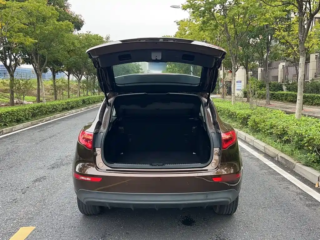 Zotye SR9 2019 — фото 16