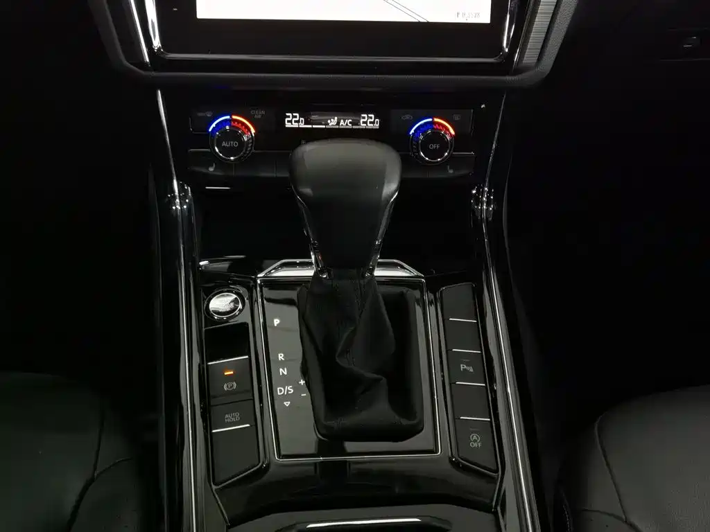 Volkswagen Phideon 2018 — фото 13