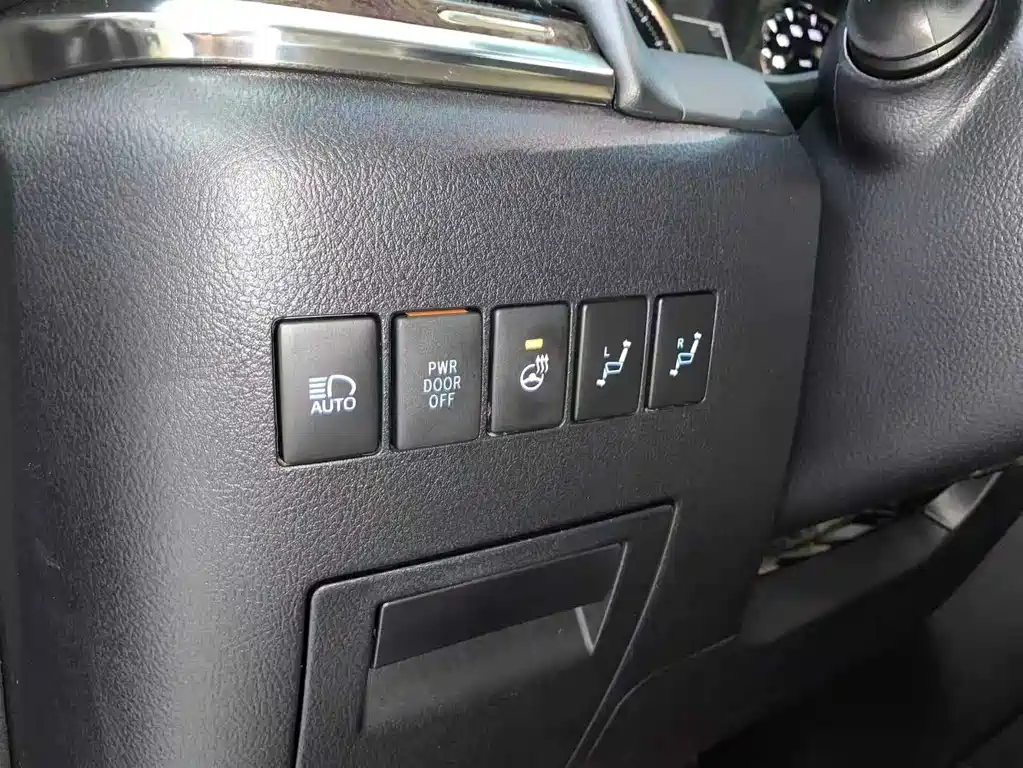 Toyota Alphard 2019 — фото 15