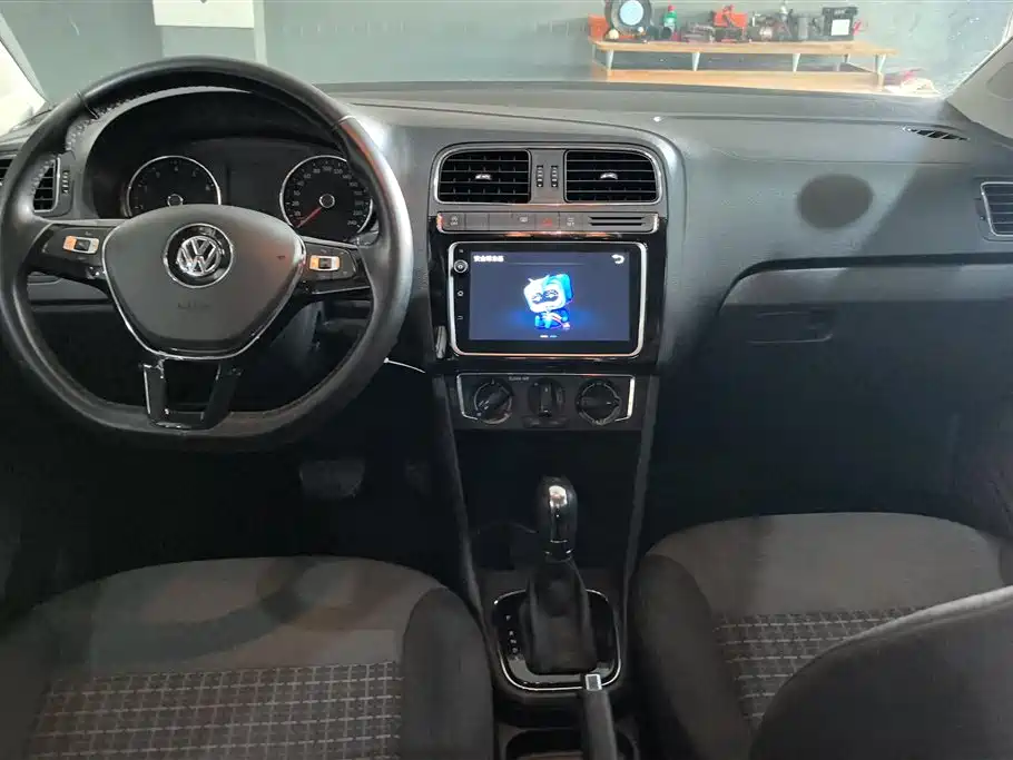 Volkswagen Polo 2018 — фото 11