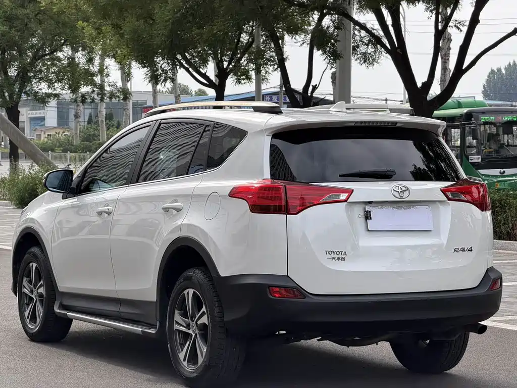 Toyota RAV4 2016